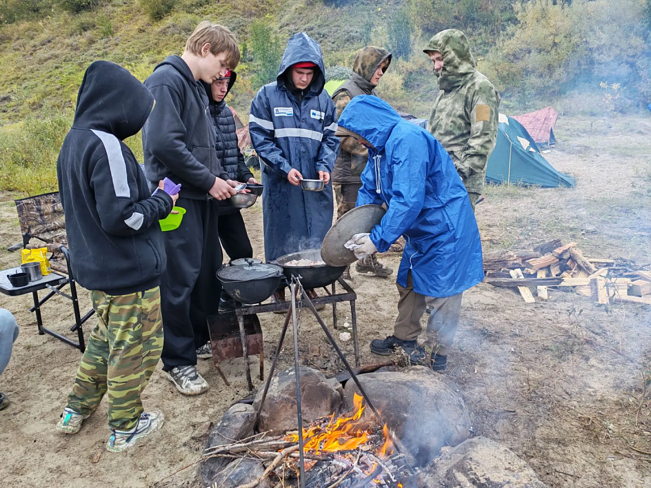 Было очень трудно, но мало.
